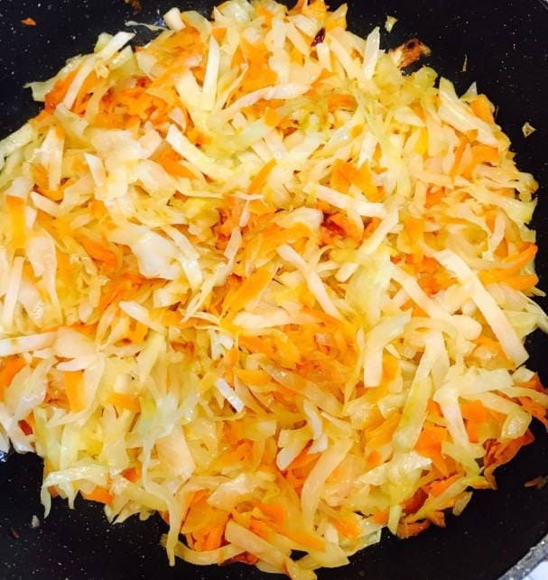 Тушеная капуста с картофелем - 10 вкусных рецептов с пошаговыми фото