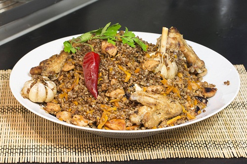 Гречка с курицей и овощами