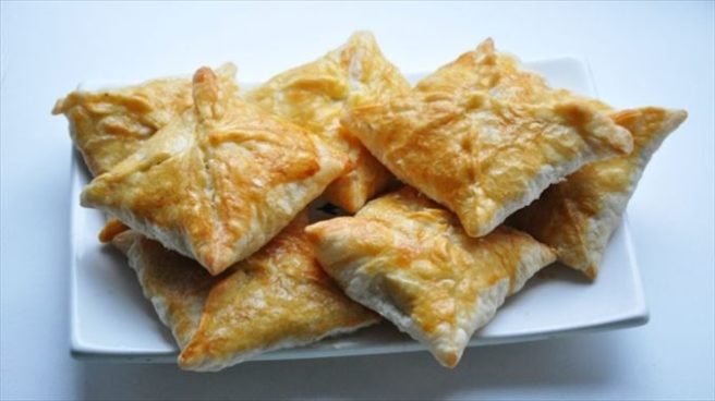 с кондитерским соусом