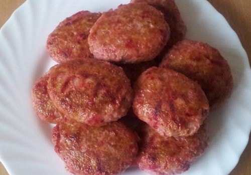 котлеты-из-свеклы-с-мясным-фаршем