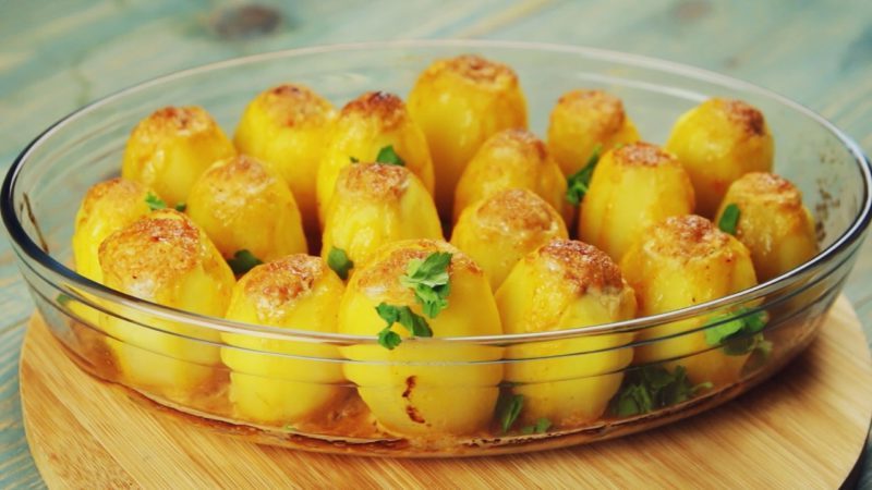 Картофель, фаршированный мясом