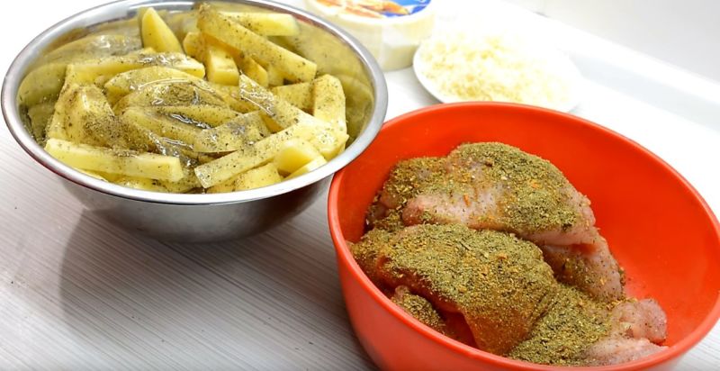 французское мясо с запеченным картофелем