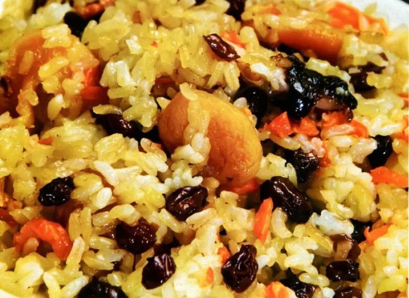 плов с бараниной и сухофруктами