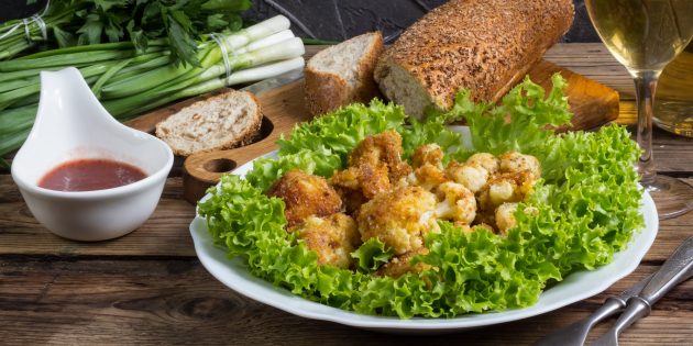 Запеченная цветная капуста в яичном кляре и сырной панировке