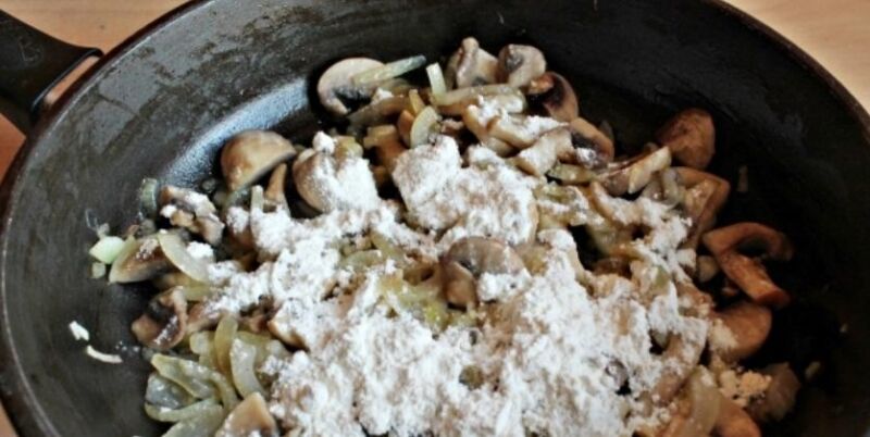 Свинина на сковороде: 9 простых и вкусных рецептов шаг 17