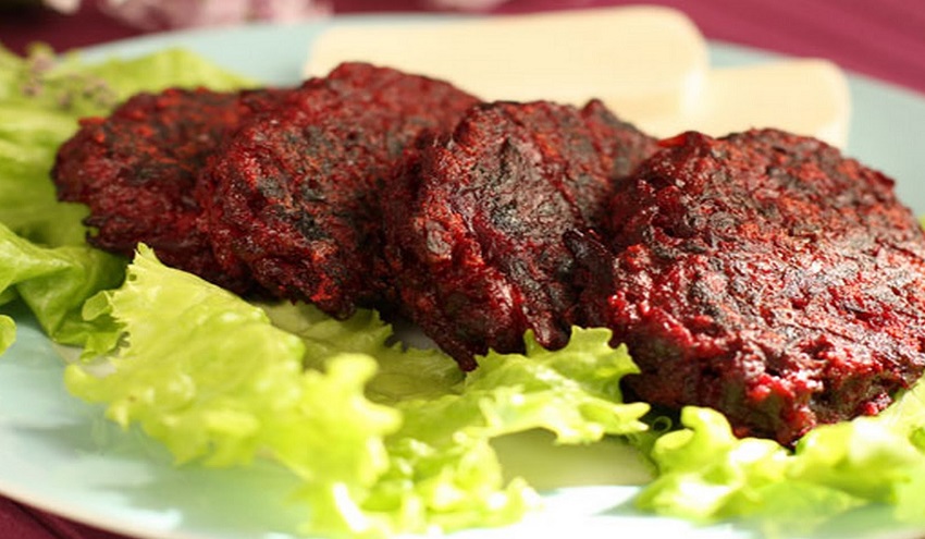 Котлеты из свеклы с черносливом и орехами фото