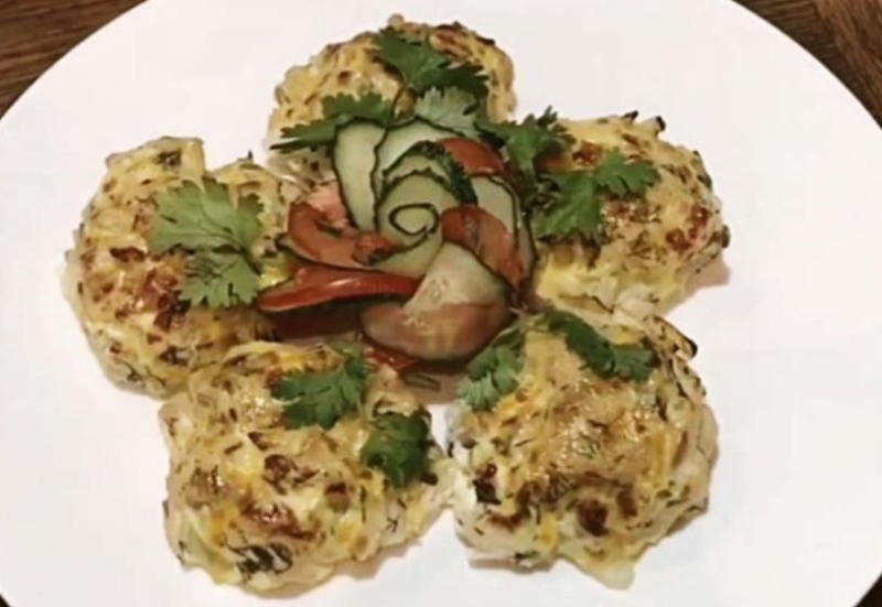 Вкусные котлеты (филе) из куриной грудки на пару в духовке