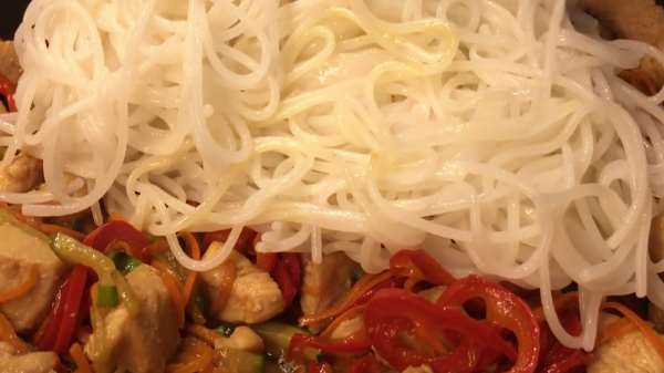 Как и сколько варить рисовую лапшу