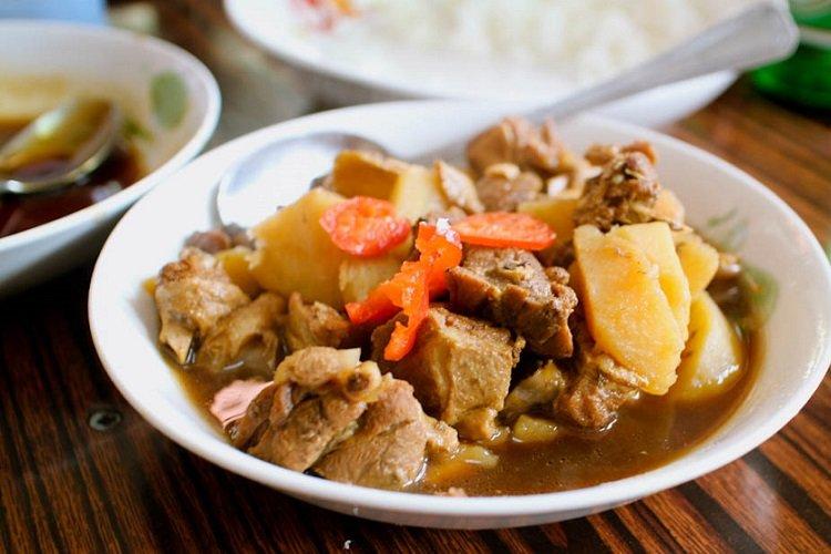 Картофель тушеный с уткой