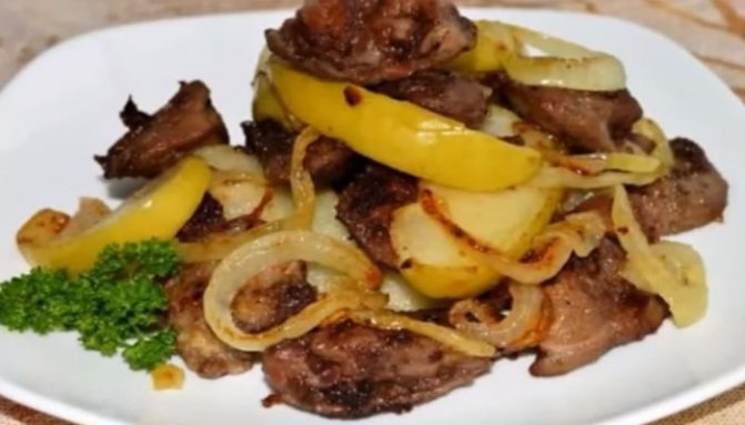 куриная печень с яблоками