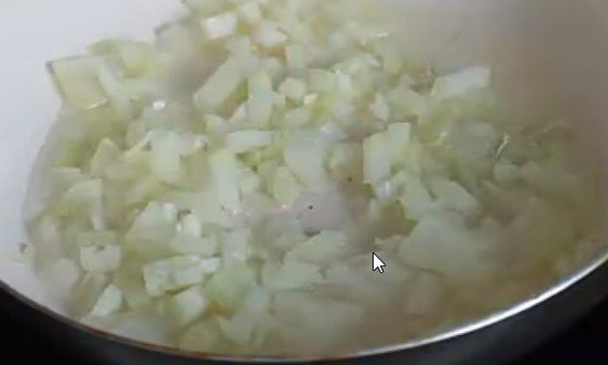 нарезать лук